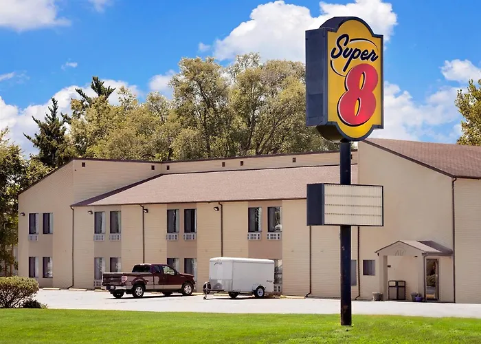 Courtyard & Suites Hotel 3*
