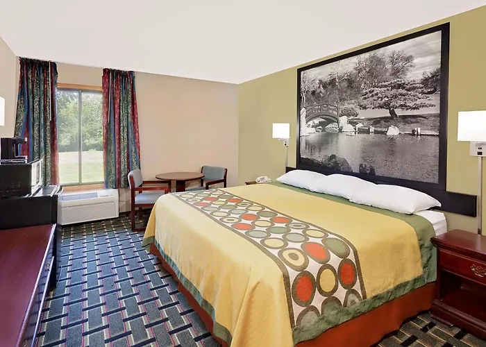 Courtyard & Suites